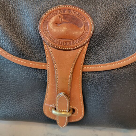 Dooney & Bourke Essex Bag (Black & British Tan) - Original Vintage Bag - Picture 4 of 15